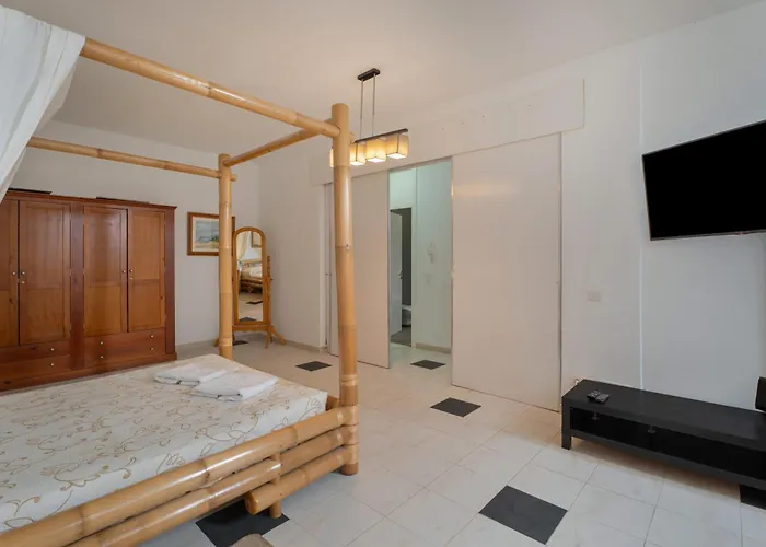 Playa Del Duque ヴィラ アデヘ