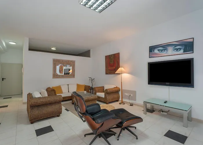 Playa Del Duque * アデヘ