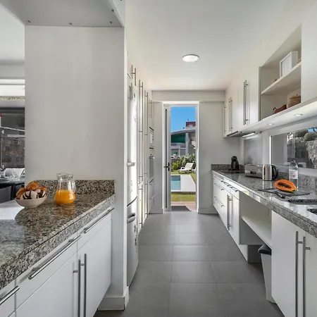 Playa Del Duque Vila