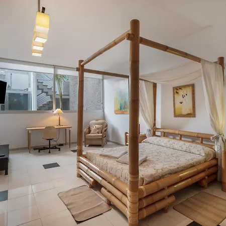 Playa Del Duque Вілла Адехе